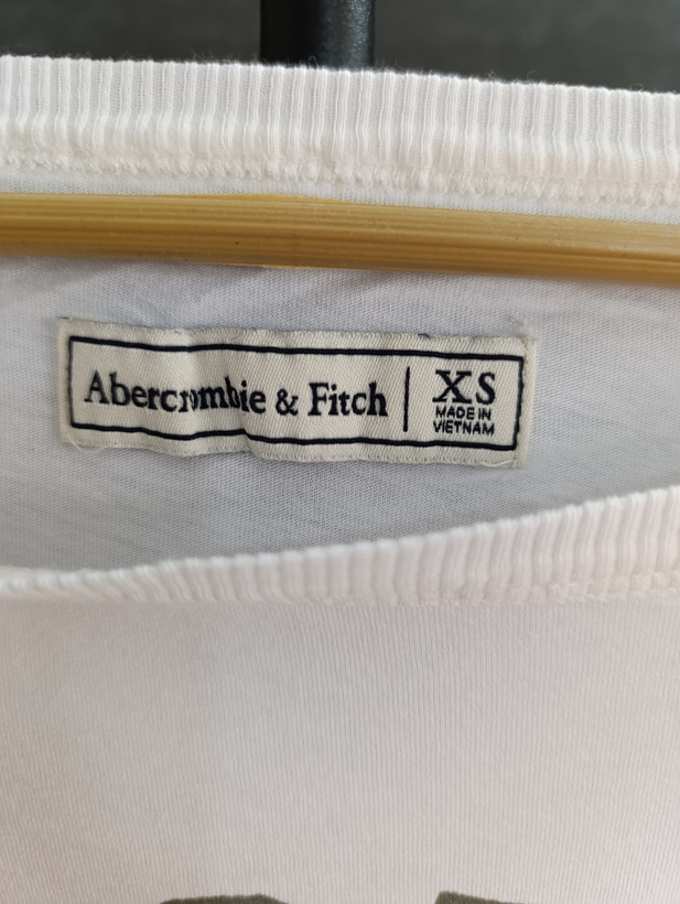 تیشرت زنانه Abercrombie & Fitch با طراحی ترند "New York City Is A Friend Of Mine