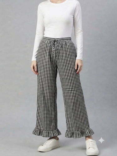 شلوار زنانه طرح چهارخونه کلاسیک و جذاب (Black & White Gingham)