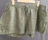 شلوارک زنانه سبز زیتونی از برند Old Navy