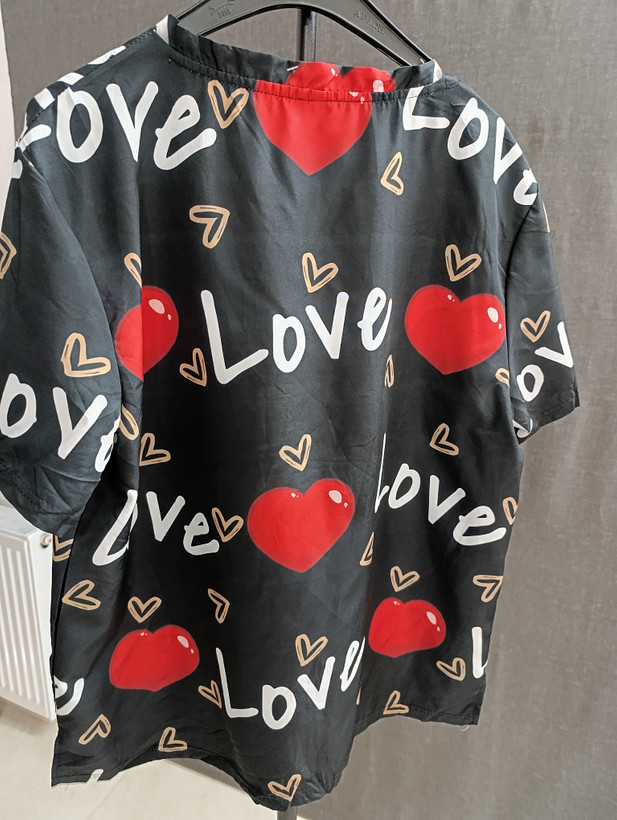 شومیز زنانه طرحدار «Love»