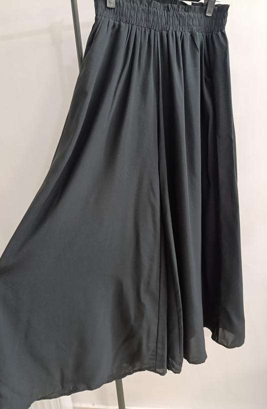 شلوار زنانه بلند مشکیِ چیندار Maxi Skirt