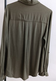 شومیز زنانه H&M سبز زیتونی | ویسکوز یقهدار با طراحی مینیمال